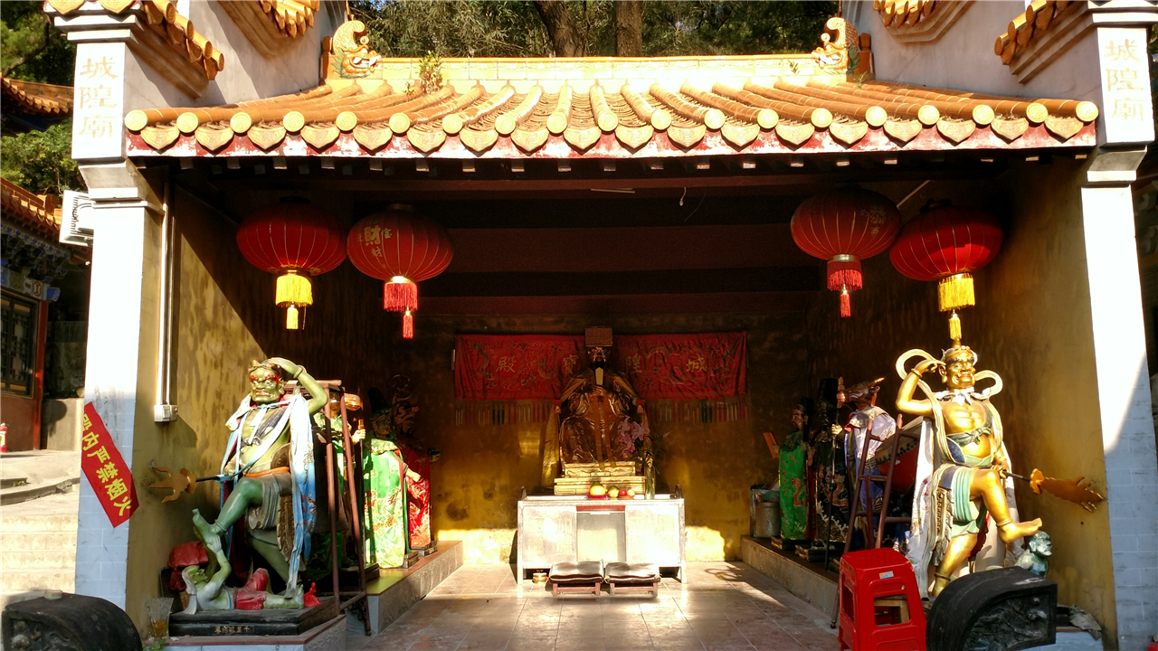 黄旗观音古寺,位于黄旗山城市公园内,原名黄旗古庙,始创于北宋政和年
