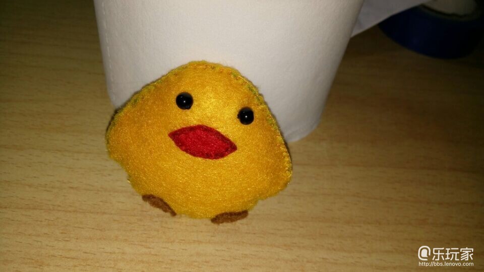 第一幅,看着很像橘子皮的小黄鸭