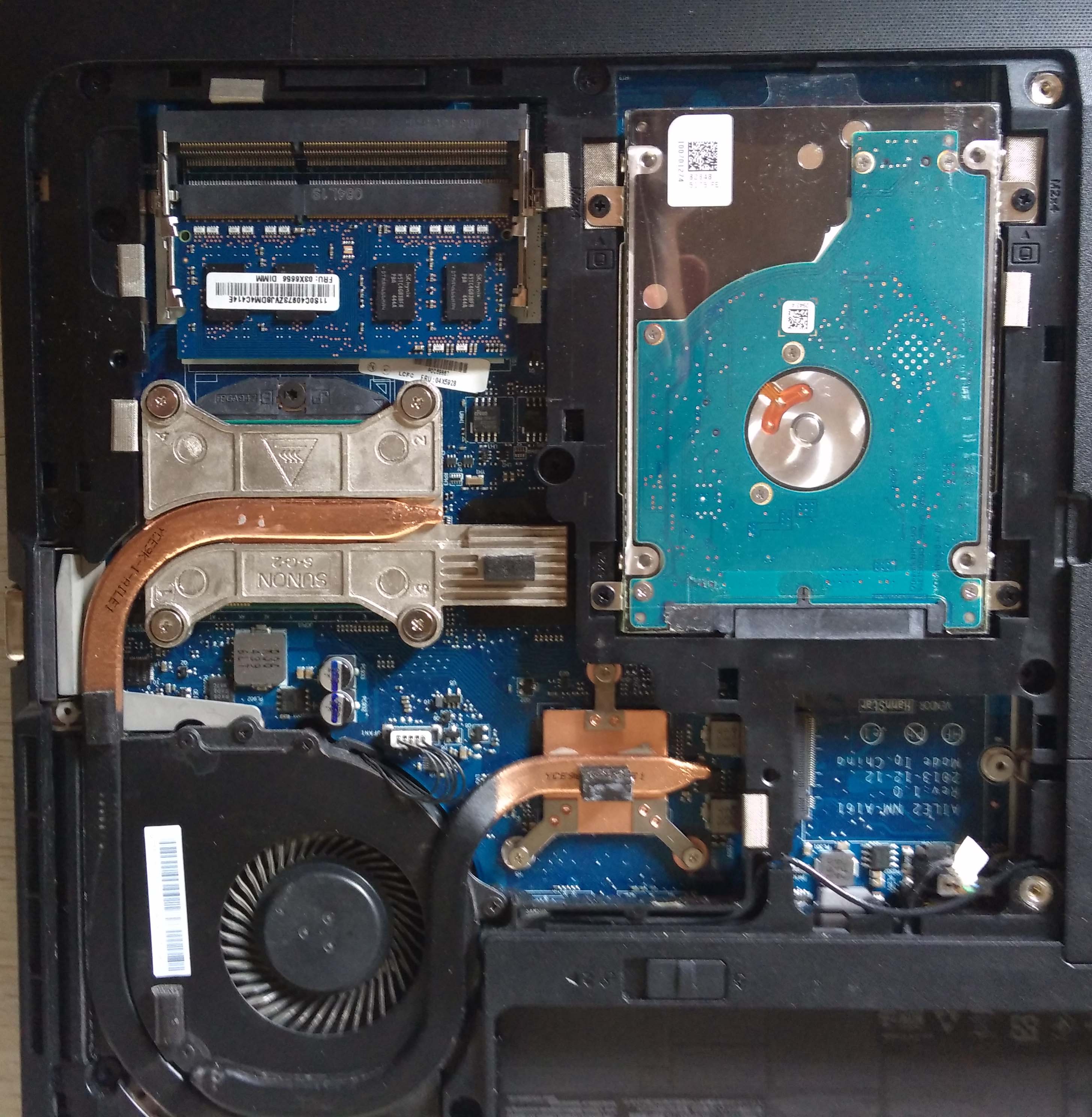 e540-8cd 有没有预留加装ssd的位置和接口?