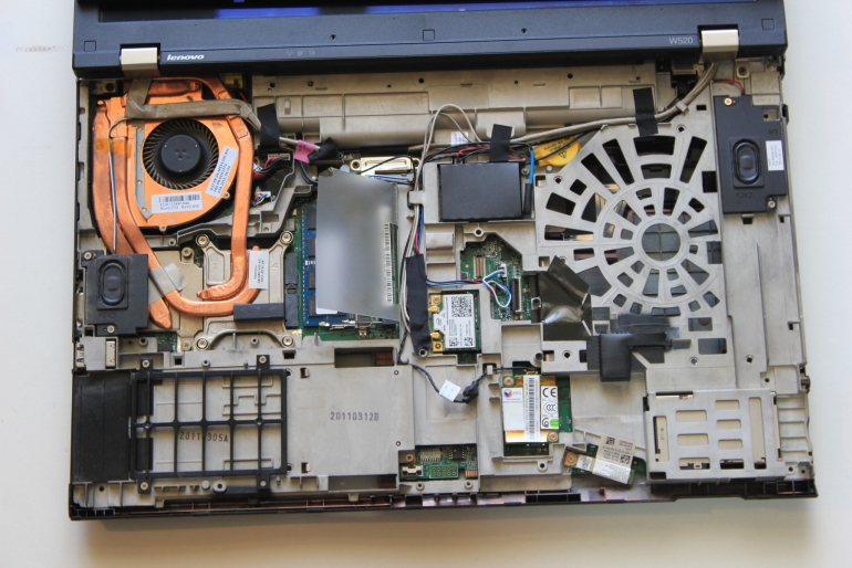 【转】美行w520高清拆机(生平首次),更换硅脂,清理风道作业.