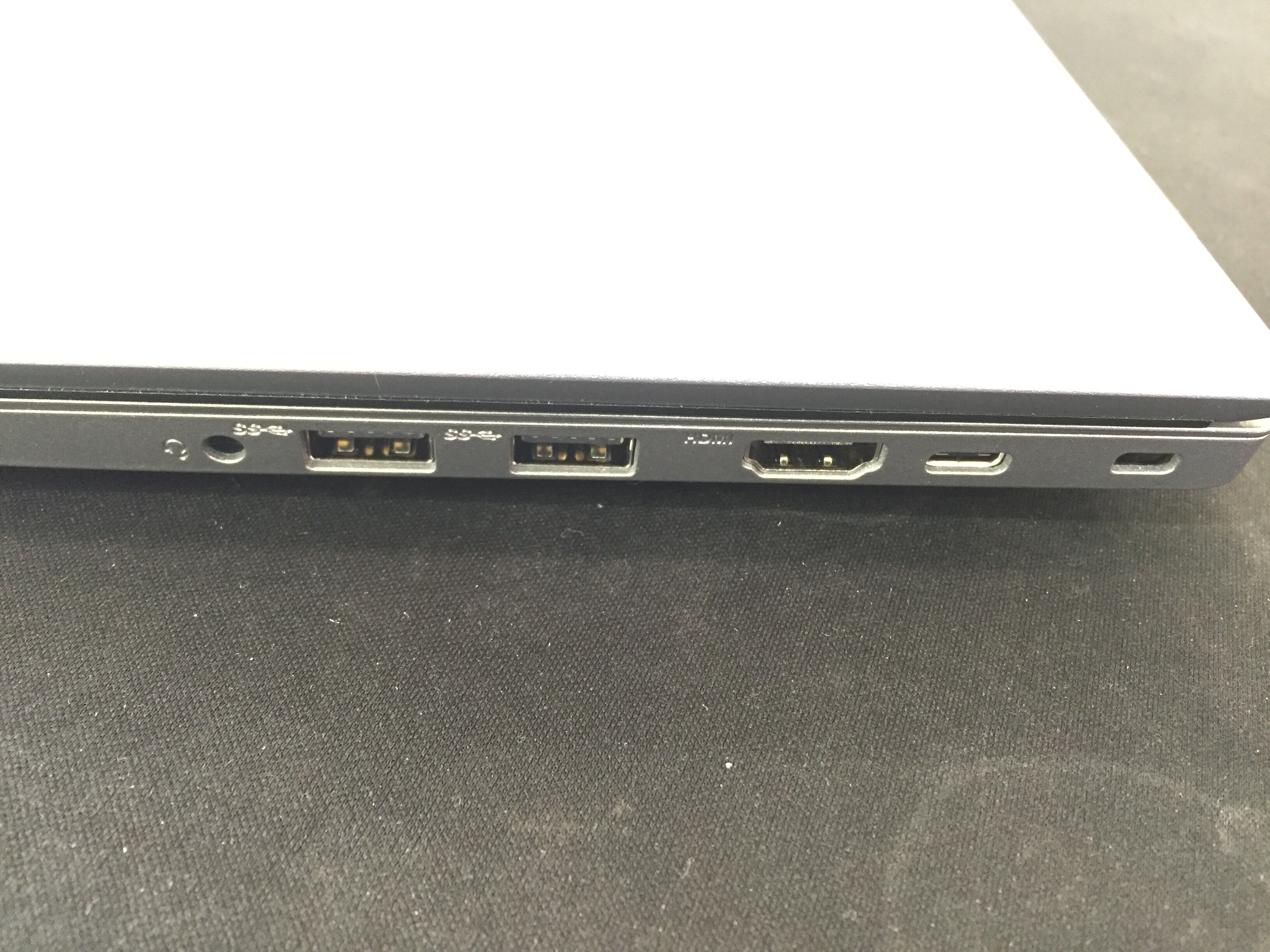 不以外观论英雄 thinkpad new s2 银色拆机鉴赏,可以换固态,加内存.