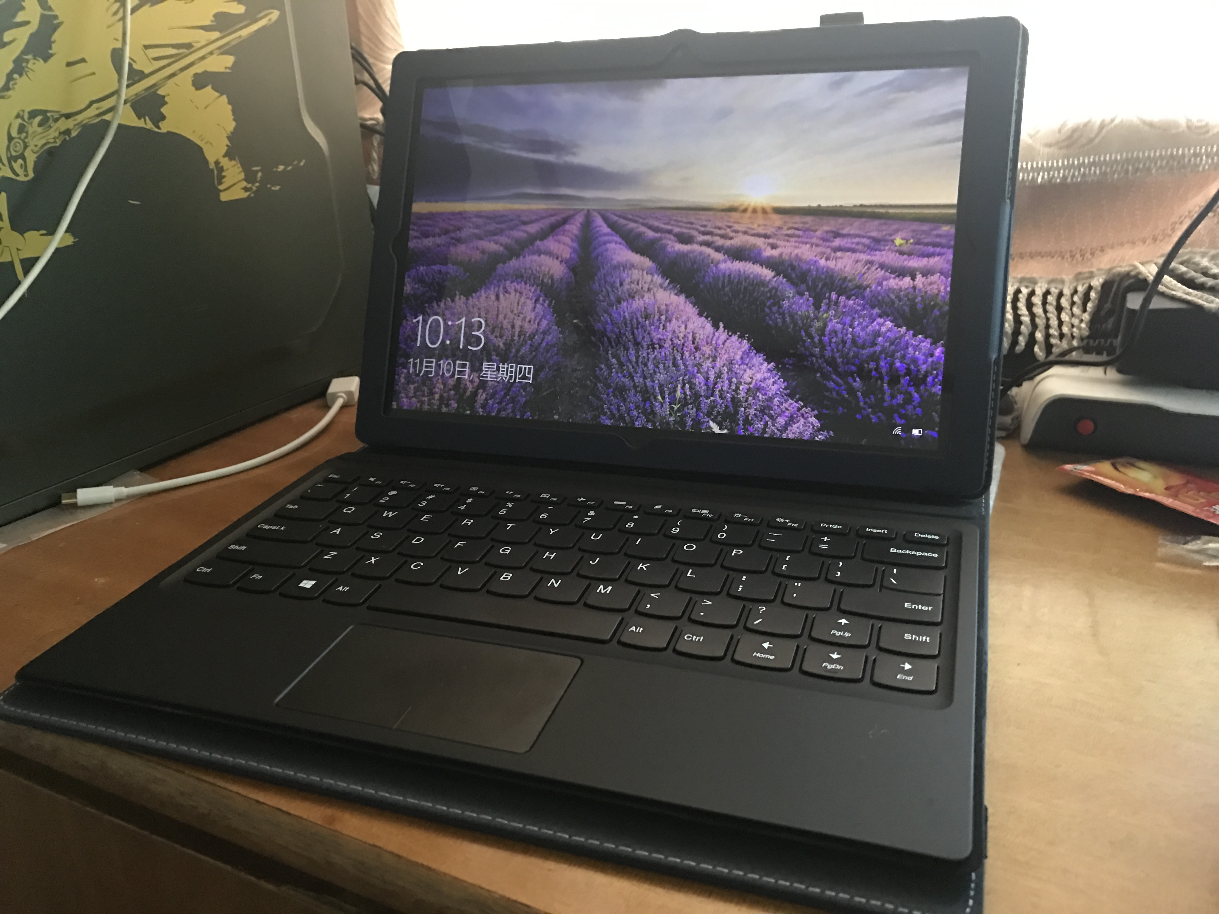 联想miix 5晒单# 我的接单利器,床上看电影神器!