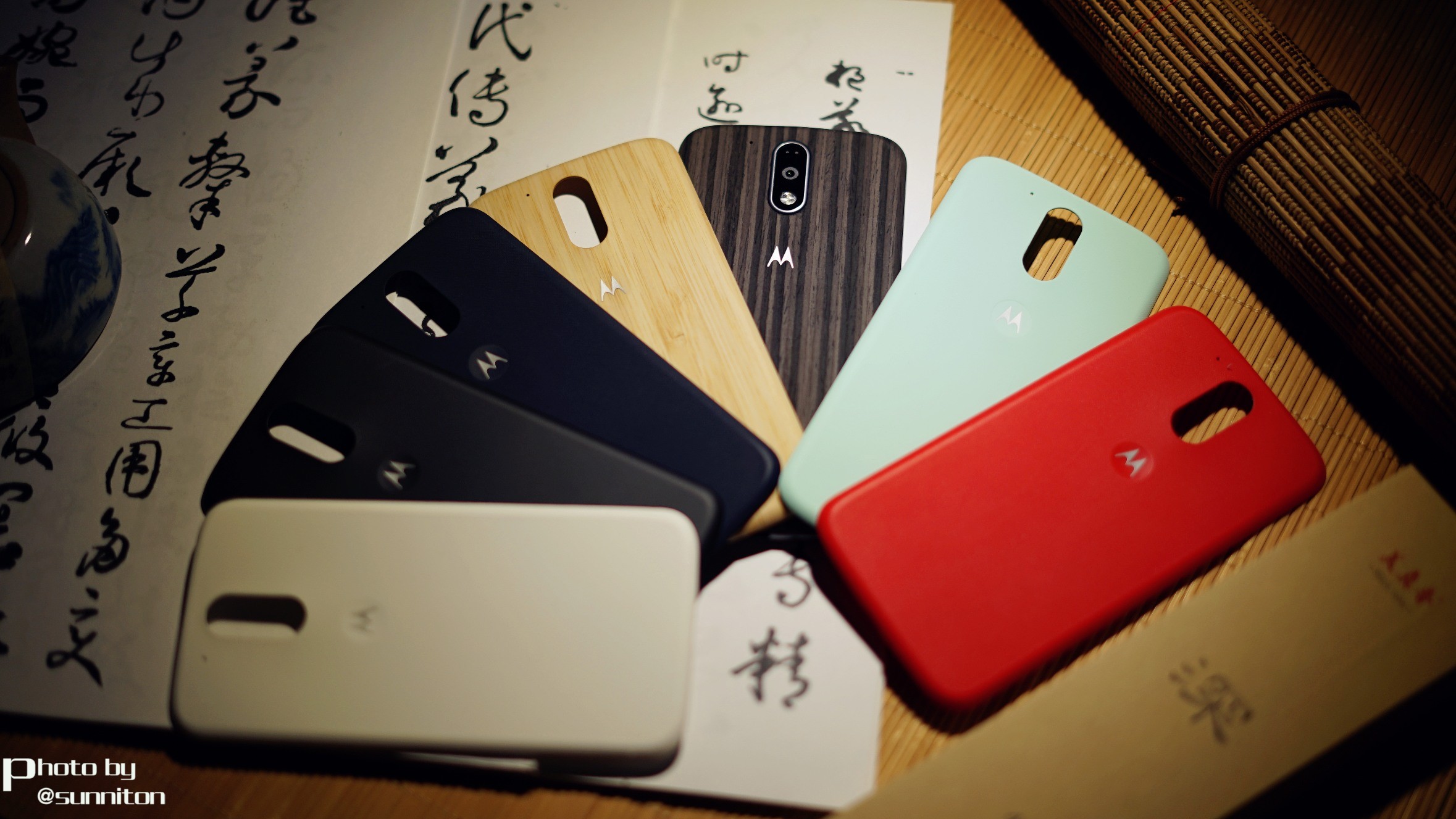 【盘点这些年摩托罗拉"玩"过的手机外壳材质】-【moto 经典系列】论坛