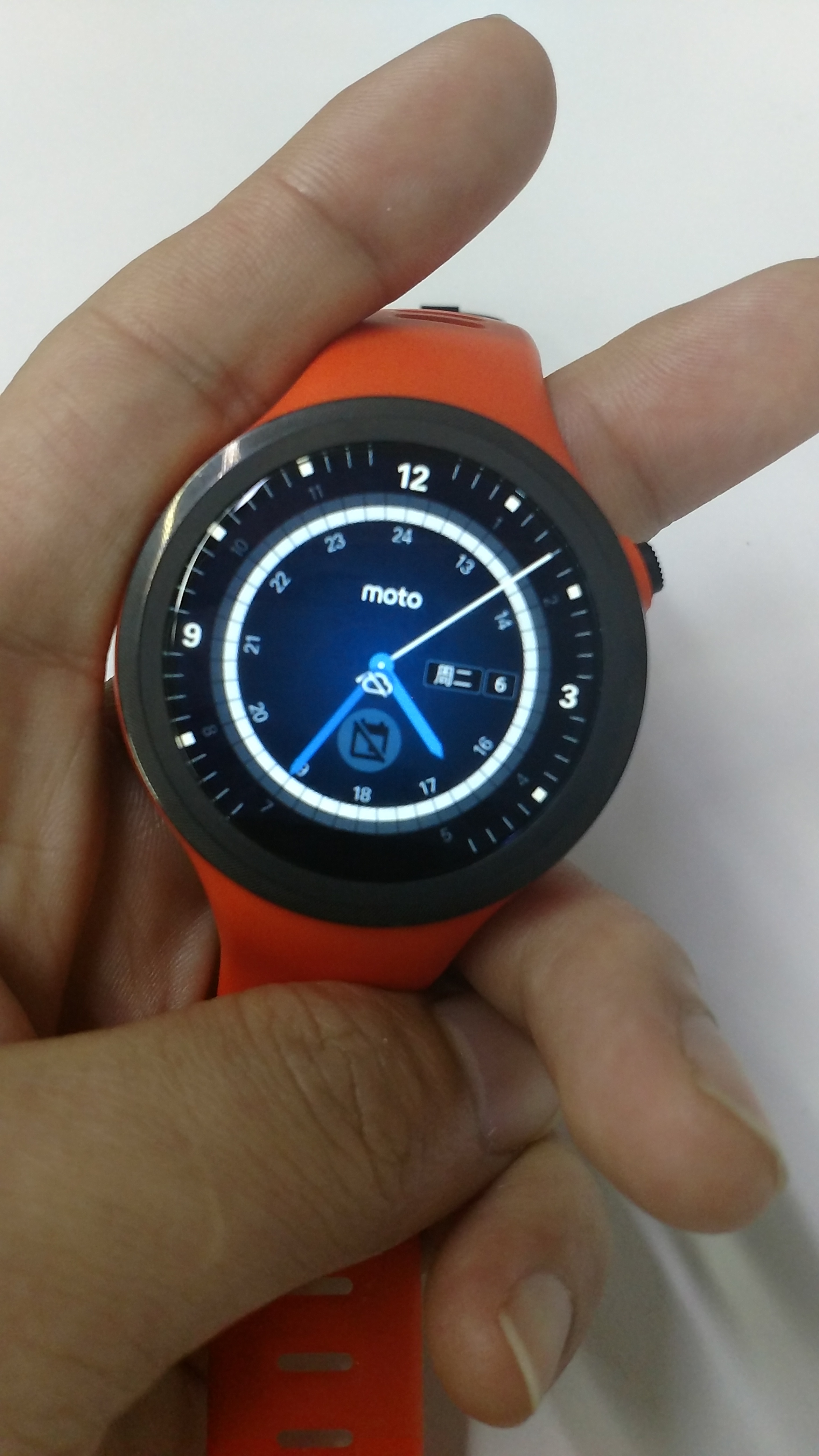 moto 360 手表
