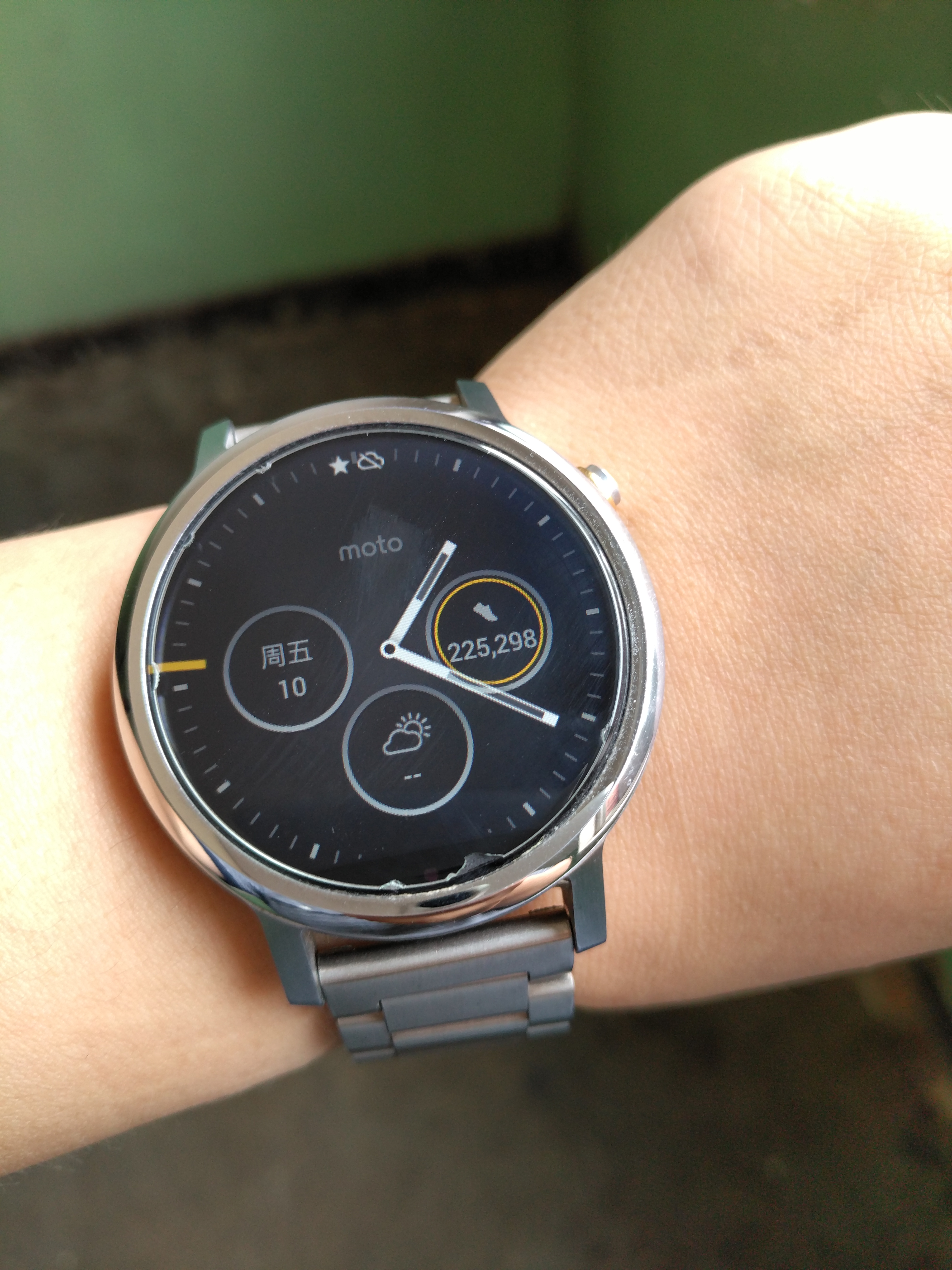 moto 360 手表