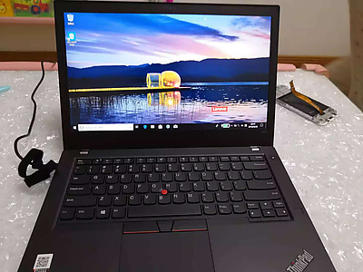 电脑正面图(远)