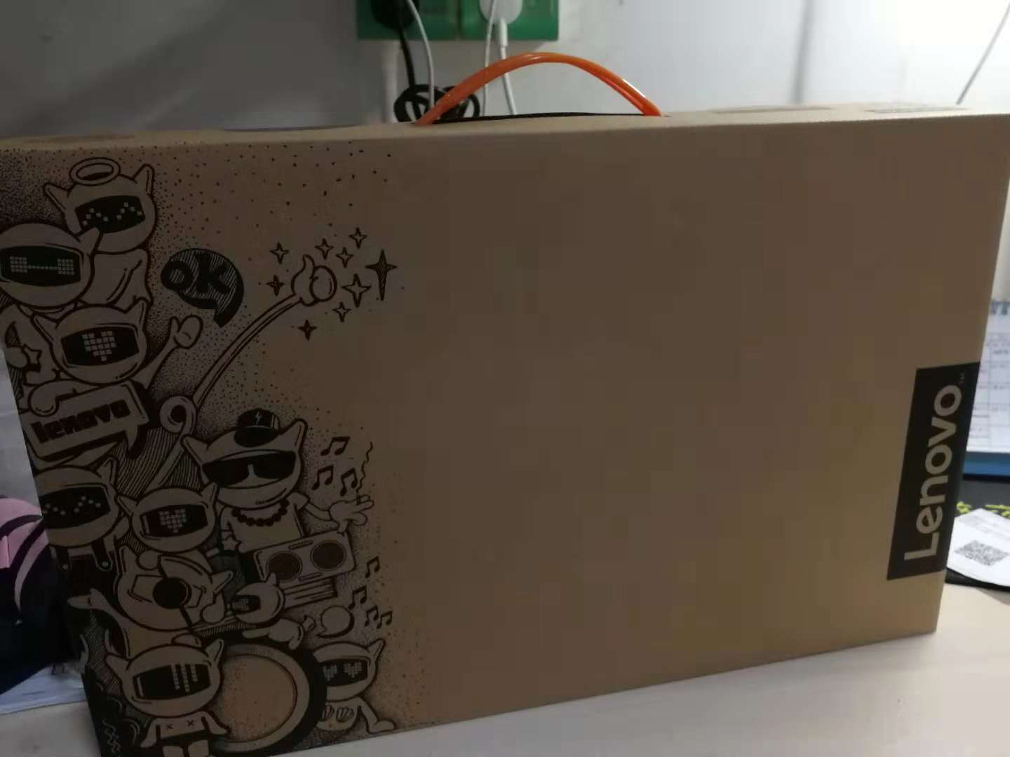 顺丰快递，两层箱子