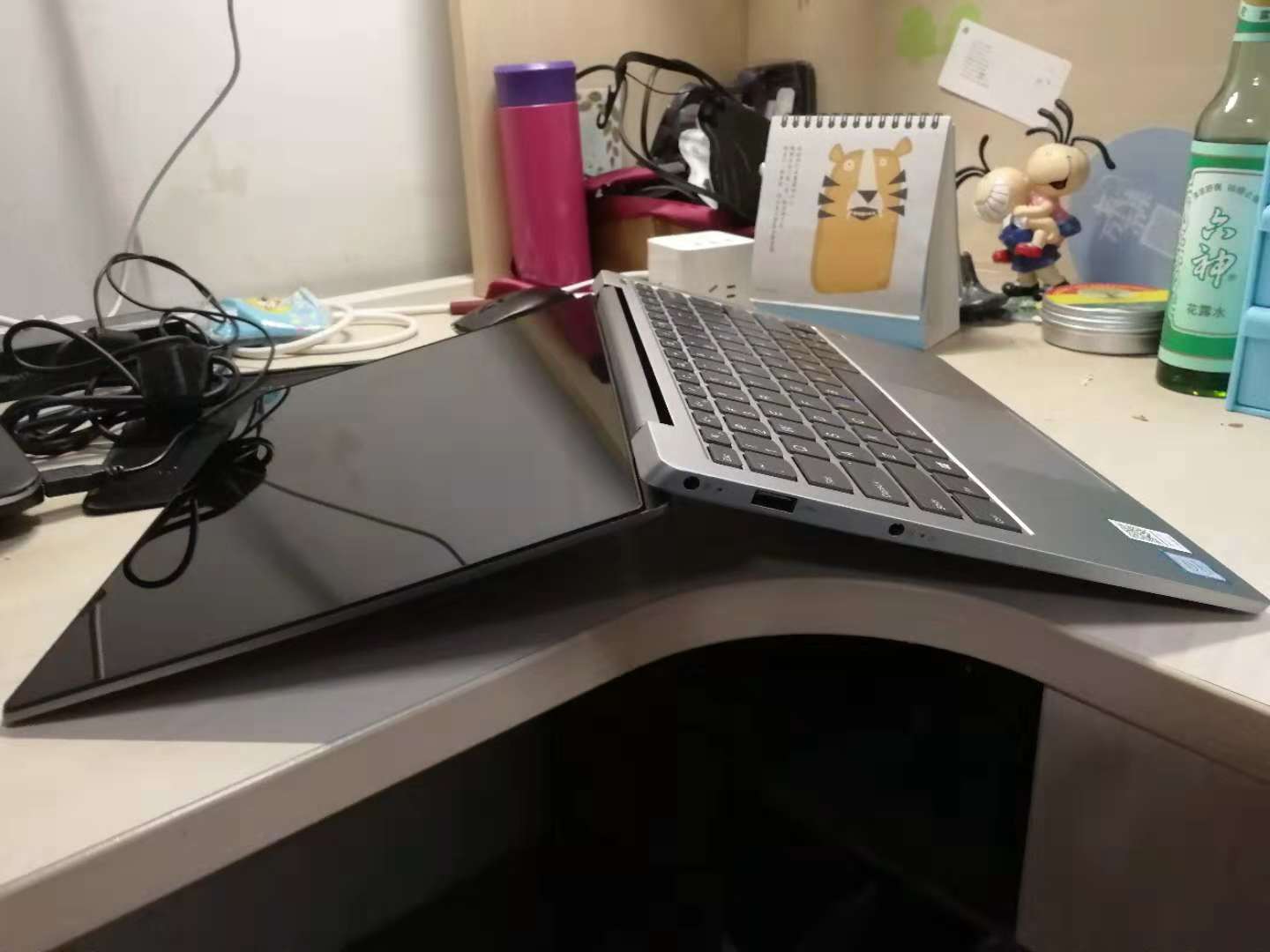 还能做个臀桥哈哈哈