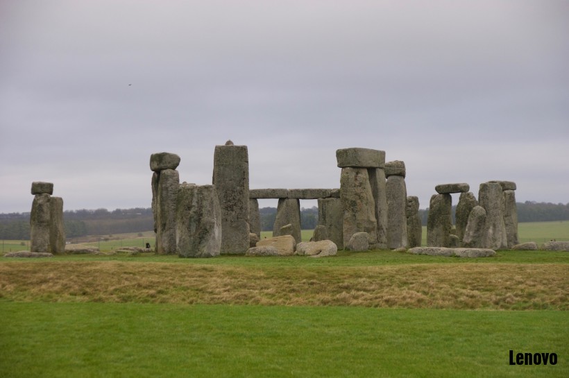 stonehenge.jpg