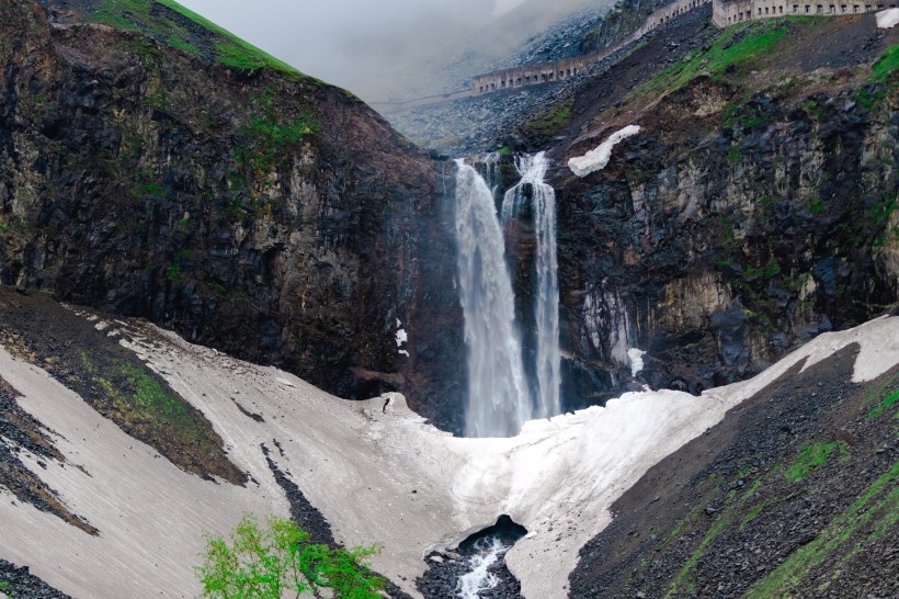 the_changbai_mountain_scenic_area.jpg